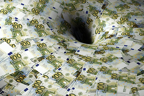 y, siempre, con menos dinero,